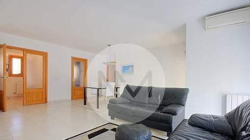 Luminous apartment for rent in the area of Luis Vives, Palm Luminous apartment for rent in the area of Luis Vives, Palm