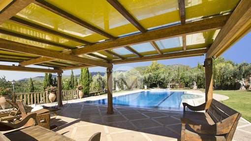 Rustic finca with beautiful clear views in Establiments, Majorca Rustic finca with beautiful clear views in Establiments, Majorca