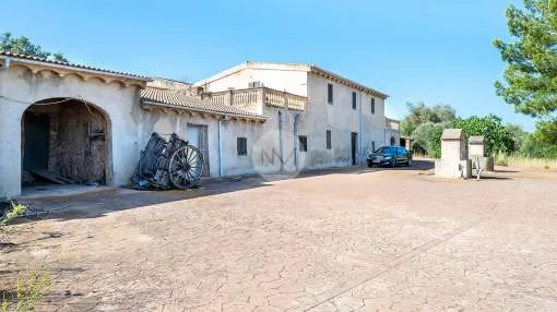 Rustic finca with character in the centre of the island, in Petra, Majorca Rustic finca with character in the centre of the island, in Petra, Majorca