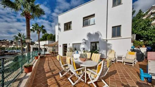 Spacious villa front line to the beach, San Agustin, Palma de Majorca Spacious villa front line to the beach, San Agustin, Palma de Majorca