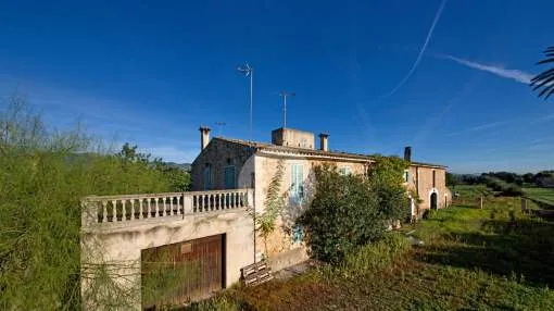 Beautiful finca near Selva in Mallorca Beautiful finca near Selva in Mallorca