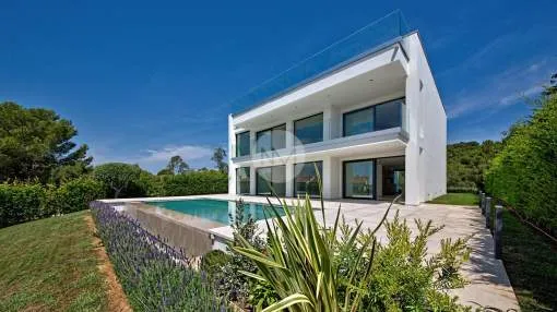 Spectacular Villa with sea views and pool in Alcanada, Alcudia, Majorca Spectacular Villa with sea views and pool in Alcanada, Alcudia, Majorca