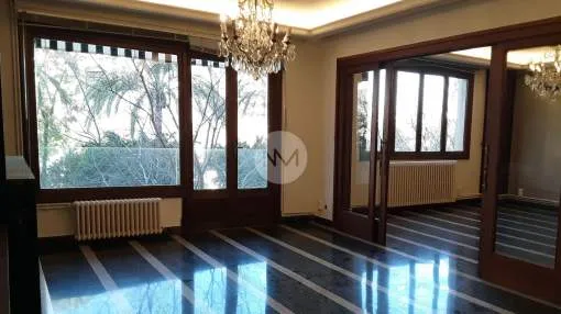 Spacious 4 bedroom apartment for rent in Paseo Mallorca, center of Palma. Spacious 4 bedroom apartment for rent in Paseo Mallorca, center of Palma.