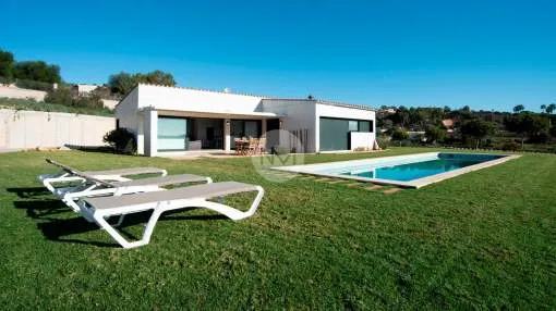 Modern villa in Puntiró, with pool and views over Palma de Majorca 