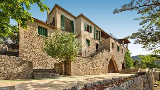 Villa for sale with stunning views of Valldemossa, Majorca 