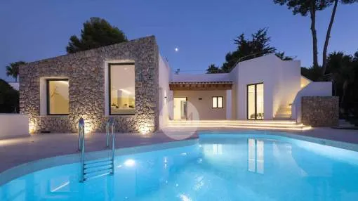 Modern villa with views for sale in Santa Ponsa, Majorca 