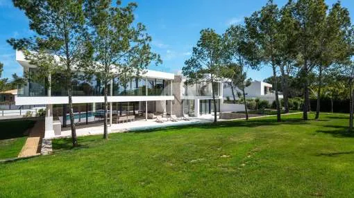 Luxury villa for sale in Santa Ponsa, Majorca 