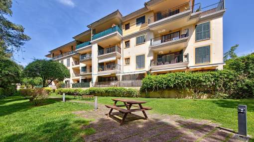 Spacious apartment with pool for rent in Sa Teulera-Palma, Majorca. Spacious apartment with pool for rent in Sa Teulera-Palma, Majorca.