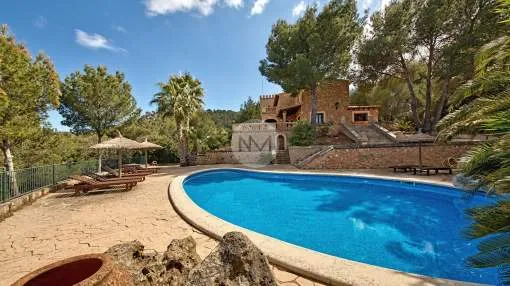 Exceptional Finca with privacy and sea views for sale in Son Servera, Majorca 