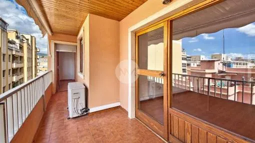 Spacious and bright apartment for sale in the Tennis area, Palma de Majorca. 