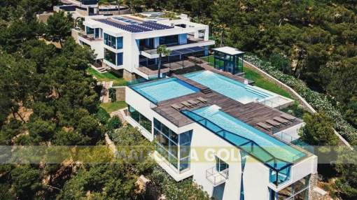 Spectacular high-end property with groundbreaking architecture and innovative technologies Spectacular high-end property with groundbreaking architecture and innovative technologies