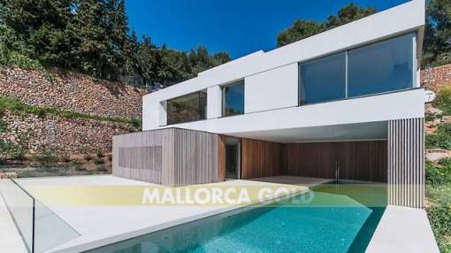 Designer villa with breathtaking sea views over the bay of Palma Designer villa with breathtaking sea views over the bay of Palma