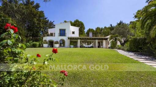 Frontline golf villa with guest house and direct golf access Frontline golf villa with guest house and direct golf access