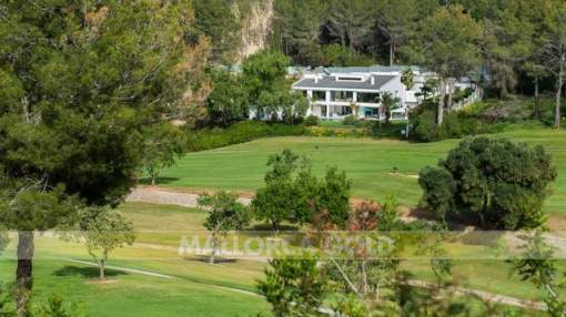 Beautifully refurbished golf villa Beautifully refurbished golf villa