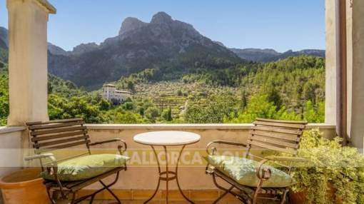 Idyllic village house in Biniaraix with garden and beautiful views Idyllic village house in Biniaraix with garden and beautiful views