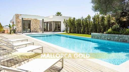 Newly built villa with five bedrooms and sea views in Costa den Blanes Newly built villa with five bedrooms and sea views in Costa den Blanes