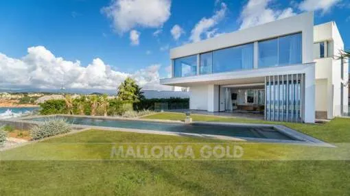 Newly built modern villa on the marina of Port Adriano Newly built modern villa on the marina of Port Adriano
