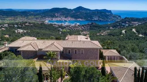 Magnificent Mediterranean villa with panoramic views to the sea on the highest part of Monport