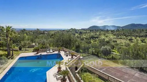 Idyllic villa in residential area close to Palma with lots of privacy and fabulous views