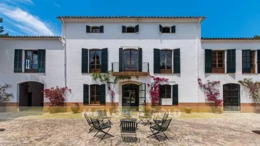 Restored country home from the 19th century with good connections in Marratxi Restored country home from the 19th century with good connections in Marratxi