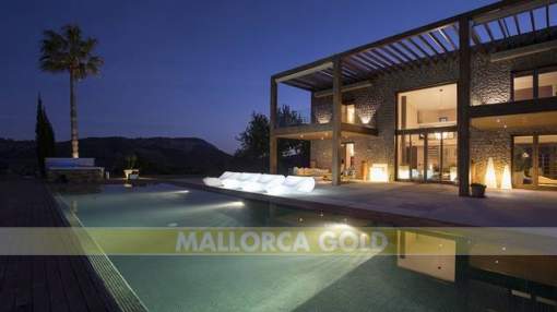 Modern luxury villa with sea views and private vineyard Modern luxury villa with sea views and private vineyard