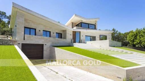 Modern villa in elevated position with unobstructed views 20 minutes from Palma Modern villa in elevated position with unobstructed views 20 minutes from Palma