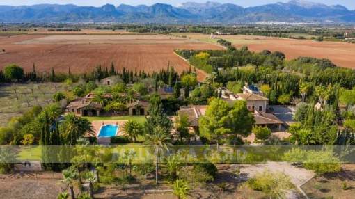 Unique country estate with 3 houses in Binissalem Unique country estate with 3 houses in Binissalem