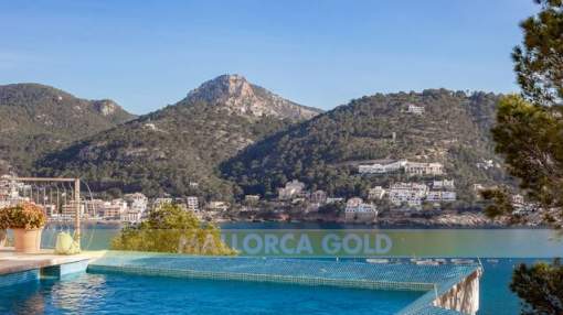 Mediterranean villa with panoramic views to the port, garage and pool Mediterranean villa with panoramic views to the port, garage and pool