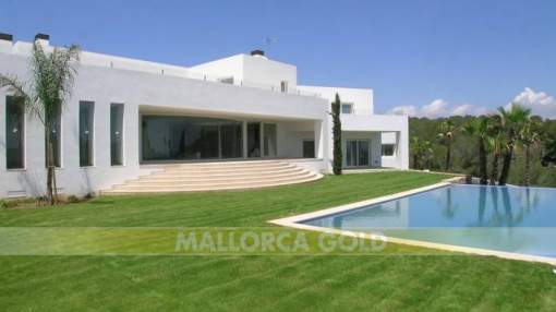 Modern villa with seaview in best location in Sol de Mallorca Modern villa with seaview in best location in Sol de Mallorca