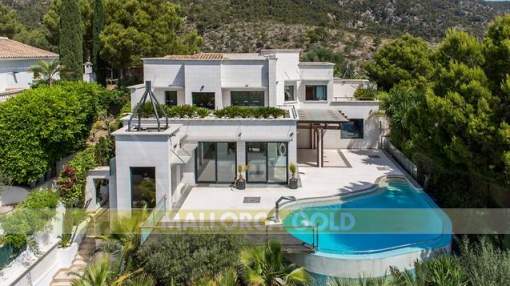 Modern villa with sea views in Bendinat Golf area Modern villa with sea views in Bendinat Golf area