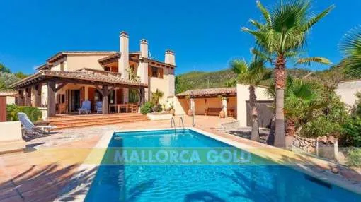 Finca with separate apartment, garage and sea views in Coll den Baix