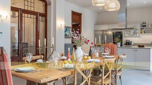 Elegant art nouveau townhouse with pool and breathtaking views to the mountains Elegant art nouveau townhouse with pool and breathtaking views to the mountains