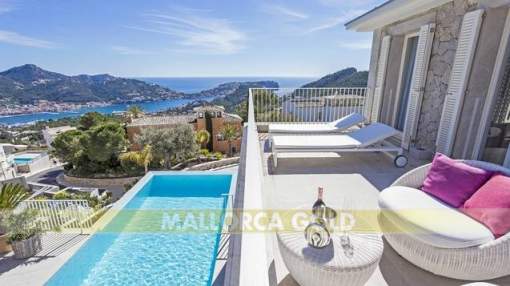 Luxurious villa with sea views in Monport Luxurious villa with sea views in Monport