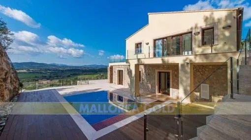 Fabulous villa with lots of charm and a wonderful view of the golf course Fabulous villa with lots of charm and a wonderful view of the golf course