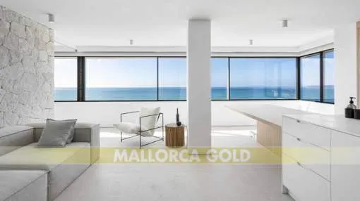 Waterfront apartment with stunning views of Palma Bay and beach Waterfront apartment with stunning views of Palma Bay and beach