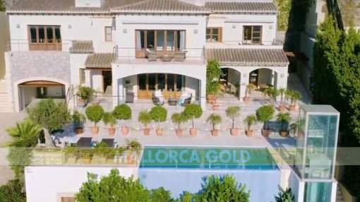 Sea view villa with double plot ubicated in Cala Llamp Sea view villa with double plot ubicated in Cala Llamp