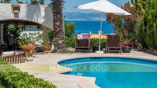 Renovation project with fantastic sea view and private access to the beach Renovation project with fantastic sea view and private access to the beach