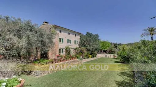 Country house with tennis court and 12 bedrooms Country house with tennis court and 12 bedrooms