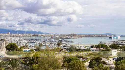 Spacious apartment with breath taking views of Palma bay and harbor Spacious apartment with breath taking views of Palma bay and harbor