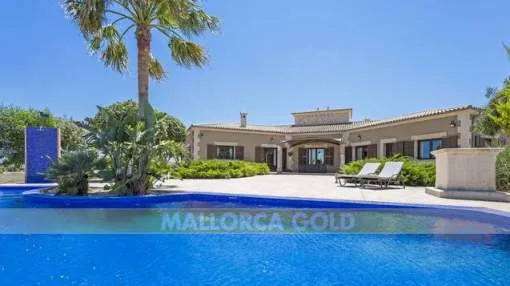 Modern luxury Villa with breath-taking panorama views