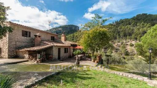 Mallorca finca for sale: idyllic family finca set in a beautiful valley close to Alaro