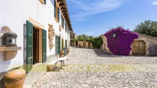Beautiful finca with character in a quiet environment with lots of privacy in Mallorca Beautiful finca with character in a quiet environment with lots of privacy in Mallorca