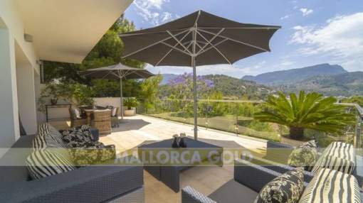Beautifully designed villa with pool and precious views to the port and the Tramuntana Mountain Range Beautifully designed villa with pool and precious views to the port and the Tramuntana Mountain Range
