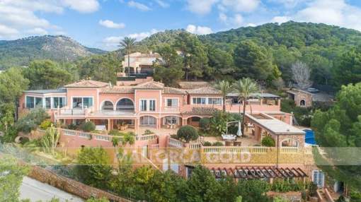Mediterranean luxury villa in Camp de Mar with panoramic sea views, built on a double plot with guest house Mediterranean luxury villa in Camp de Mar with panoramic sea views, built on a double plot with guest house