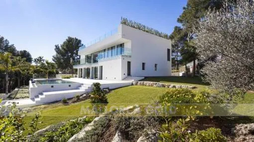 Modern Villa with panoramic views of Palma Bay Modern Villa with panoramic views of Palma Bay