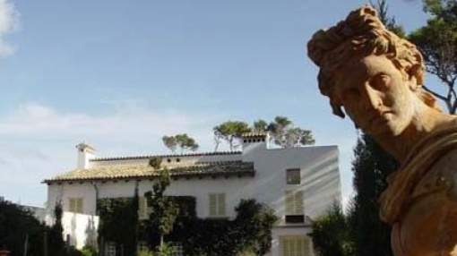 Stately mansion on the 1st. sea line near Cala Ratjada Stately mansion on the 1st. sea line near Cala Ratjada