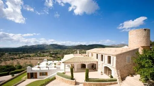 Wonderfully refurbished finca-villa and estate with historic windmill and panoramic views over Artà Wonderfully refurbished finca-villa and estate with historic windmill and panoramic views over Artà