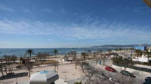 Penthouse with sea views in sought after location in Ciudad Jardin