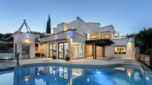 Luxury designer villa with panoramic sea views Luxury designer villa with panoramic sea views