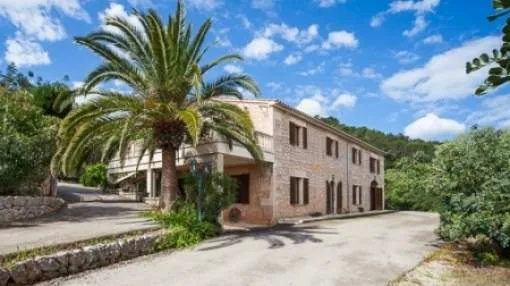 Fantastic finca in Esporles Valley, near Palma and with complete privacy Fantastic finca in Esporles Valley, near Palma and with complete privacy